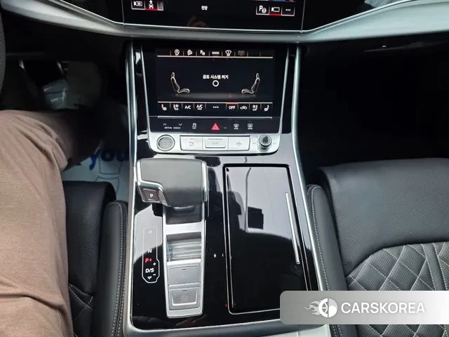 Audi Q8 (4M) 2023 Черный из Кореи, фото 4