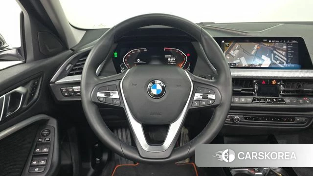 BMW 1 Series (F40) 2020 Черный из Кореи, фото 4