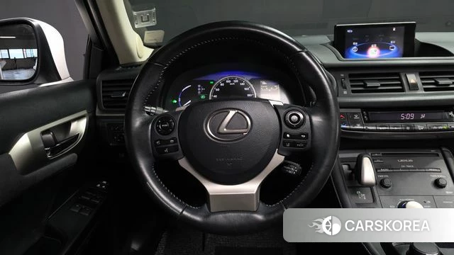Lexus CT200h 2018 Белый из Кореи, фото 4