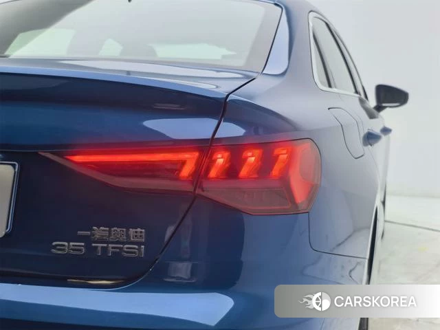 Audi A3 2023 Синий из Китая, фото 4