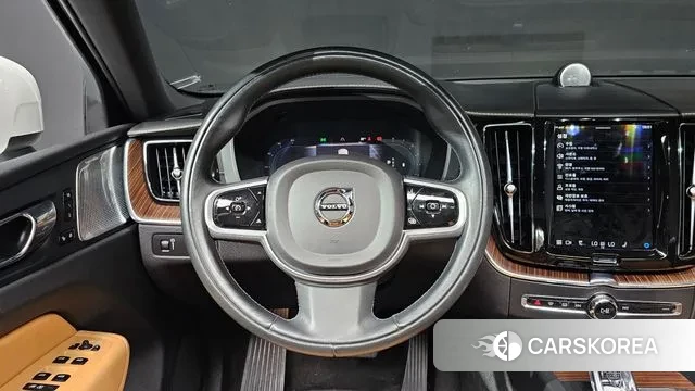 Volvo XC60 second Generation 2021 Белый из Кореи, фото 4