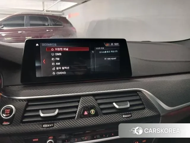 BMW 5 Series (G30) 2019 Белый из Кореи, фото 4