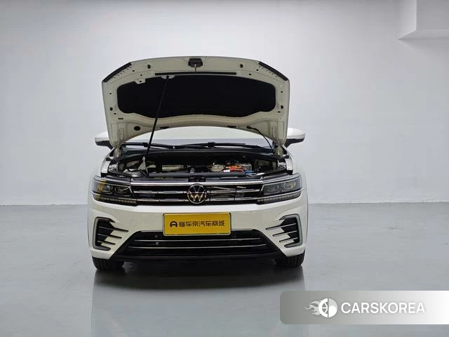 Volkswagen Tiguan L PHEV 2021 Белый из Китая, фото 4