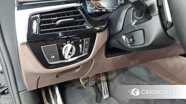 BMW 6 Series GT (G32) 2022 Черный из Кореи, фото 4