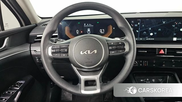 Kia The New K5 3rd generation 2023 Белый из Кореи, фото 4