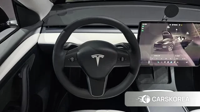 Tesla Model Y 2024 Черный из Кореи, фото 4