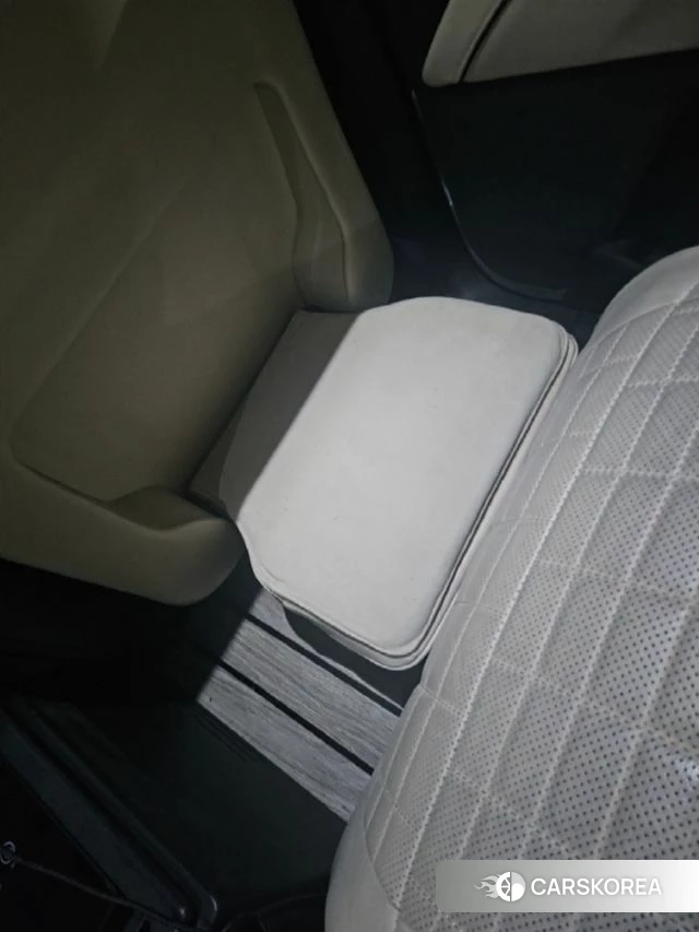Cadillac Escalade 5th Generation 2023 Белый из Кореи, фото 4