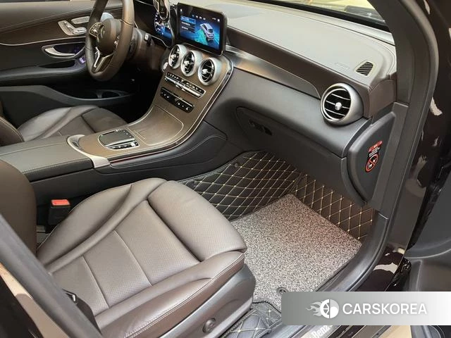 Mercedes-Benz GLC 2021 Черный из Китая, фото 4
