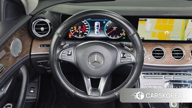 Mercedes-Benz E-Class W213 2018 Белый из Кореи, фото 4