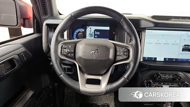 Ford Bronco 6th Generation 2022 Красный из Кореи, фото 4