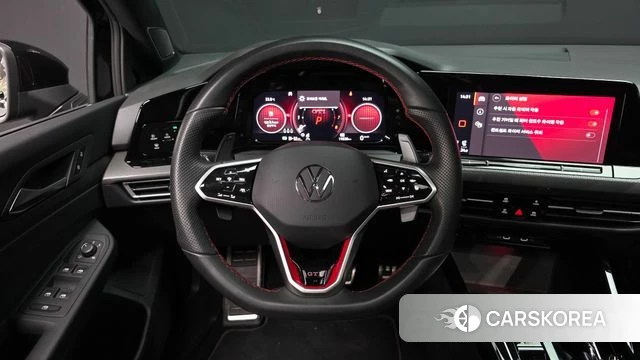Volkswagen Golf 8th Generation 2024 Черный из Кореи, фото 4