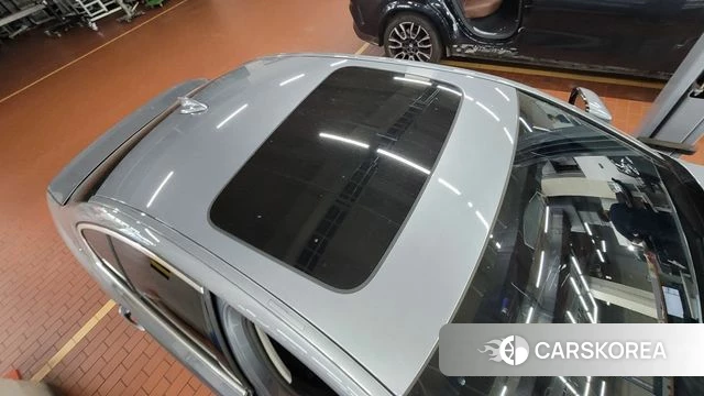 BMW 5 Series (G30) 2023 Серебристо-серый из Кореи, фото 4