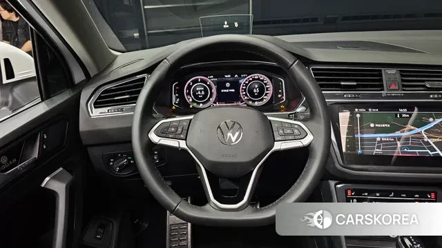 Volkswagen Tiguan second Generation 2022 Белый из Кореи, фото 4