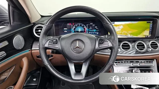 Mercedes-Benz E-Class W213 2018 Серый из Кореи, фото 4