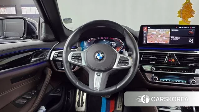 BMW 5 Series (G30) 2023 Черный из Кореи, фото 4