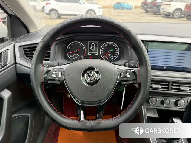 Volkswagen Polo 2021 Белый из Китая, фото 4