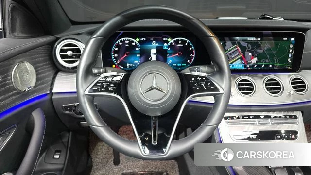 Mercedes-Benz E-Class W213 2022 Белый из Кореи, фото 4