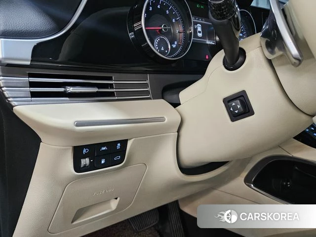 Hyundai The New Grandeur IG 2021 Серебристо-серый из Кореи, фото 4