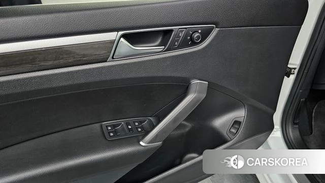 Volkswagen The New Passat 2018 Белый из Кореи, фото 4