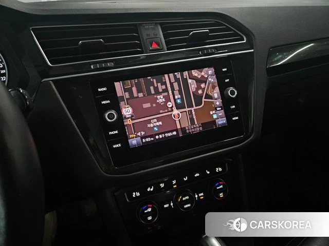 Volkswagen Tiguan second Generation 2020 Серебряный из Кореи, фото 4
