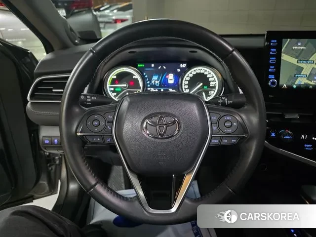 Toyota Camry (XV70) 2023 Серый из Кореи, фото 4