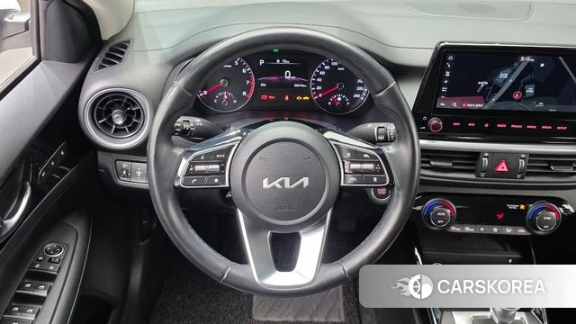 Kia The New K3 2nd generation 2022 Белый из Кореи, фото 4