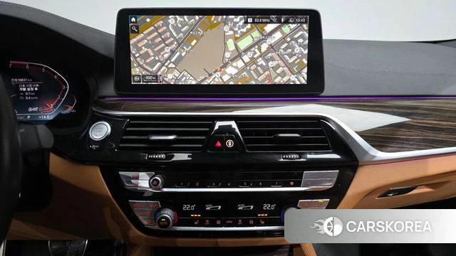 BMW 5 Series (G30) 2022 Белый из Кореи, фото 4