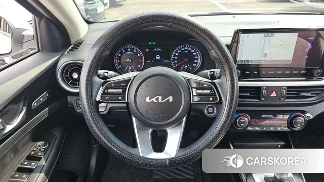 Kia The New K3 2nd generation 2022 Белый из Кореи, фото 4