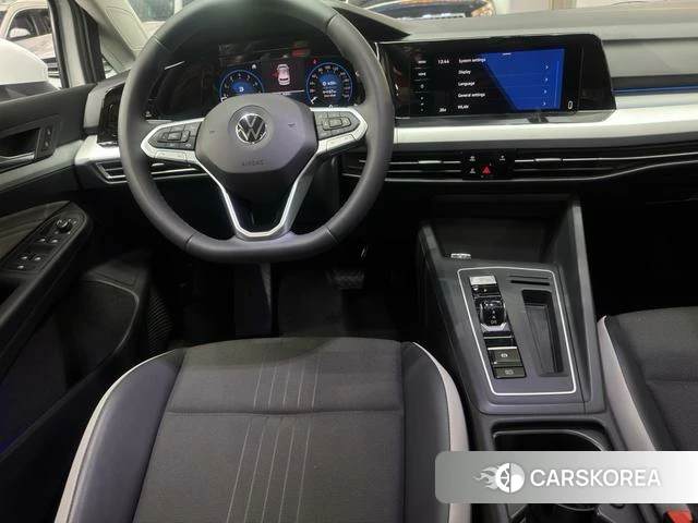 Volkswagen Golf 2022 Белый из Китая, фото 4