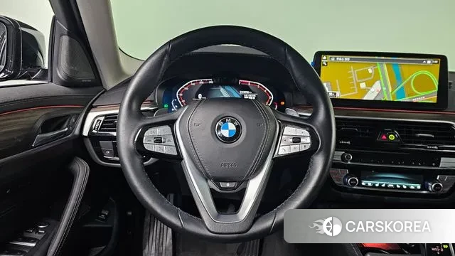 BMW 5 Series (G30) 2023 Черный из Кореи, фото 4