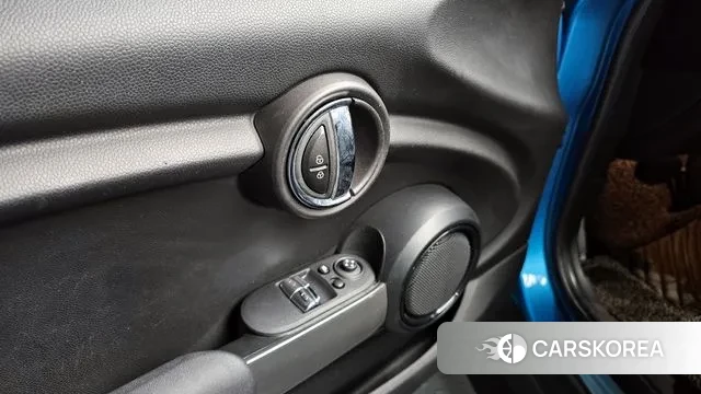 Mini Cooper 2018 Синий из Кореи, фото 4