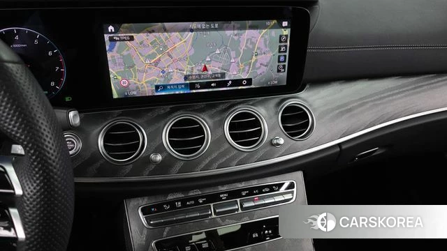 Mercedes-Benz E-Class W213 2021 Белый из Кореи, фото 4