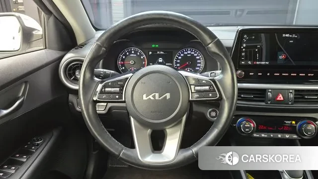 Kia The New K3 2nd generation 2021 Белый из Кореи, фото 4