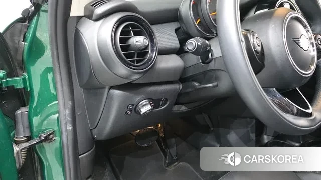 Mini Cooper 2021 Зеленый из Кореи, фото 4