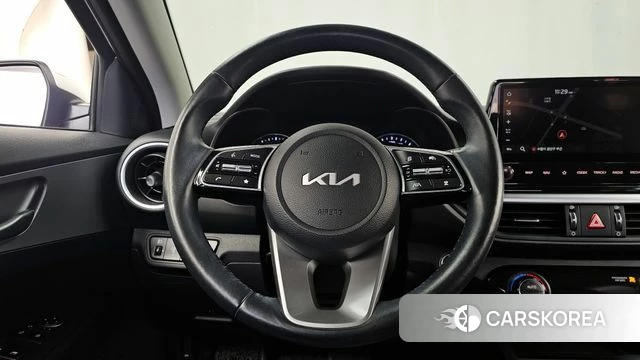 Kia The New K3 2nd generation 2022 Белый из Кореи, фото 4