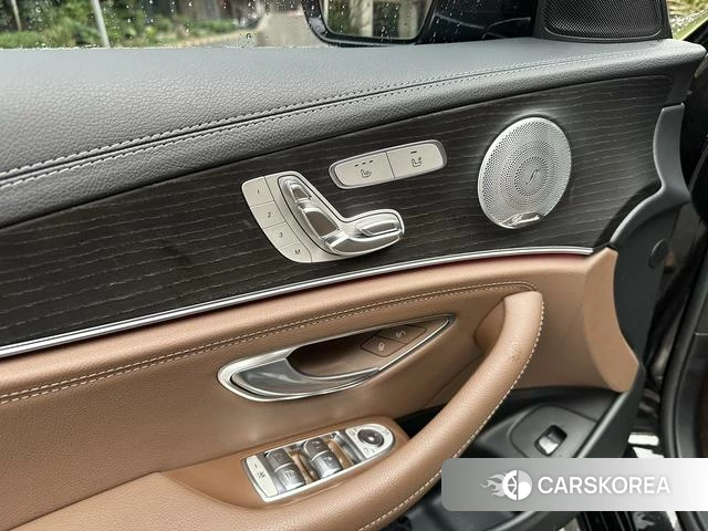 Mercedes-Benz E-class 2020 Черный из Китая, фото 4