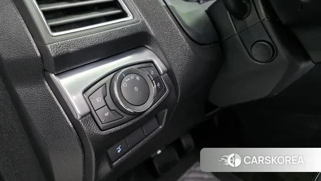 Ford Explorer 2018 Белый из Кореи, фото 4