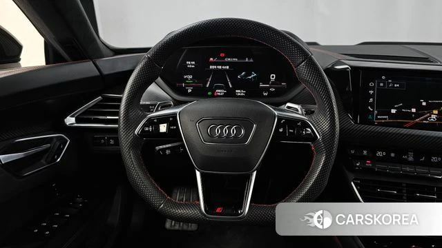 Audi RS e-Tron GT 2022 Черный из Кореи, фото 4