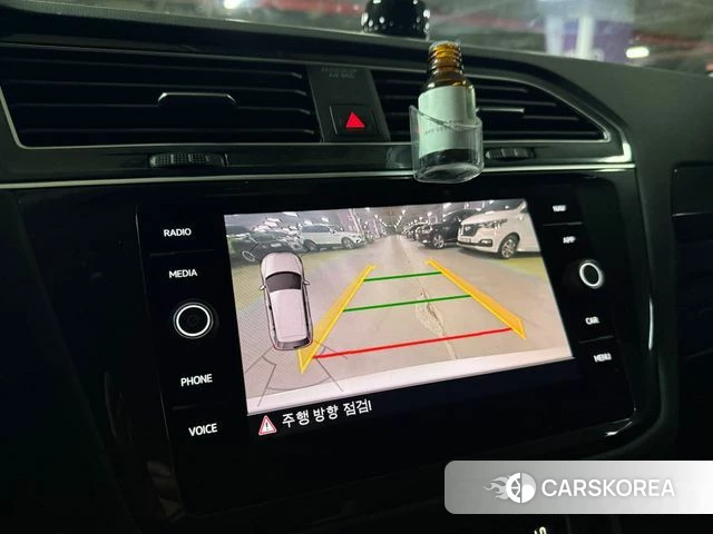Volkswagen Tiguan second Generation 2020 Белый из Кореи, фото 4