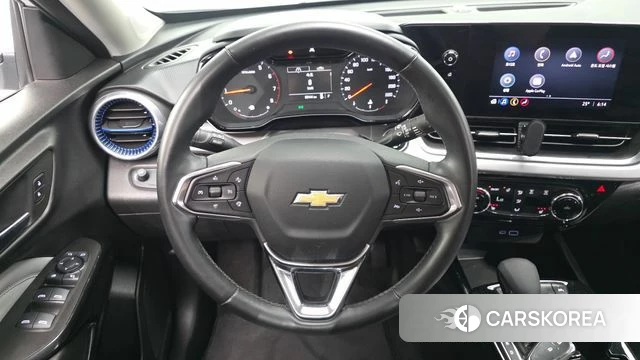 Chevrolet (GM Daewoo) Trax Crossover 2023 Белый из Кореи, фото 4