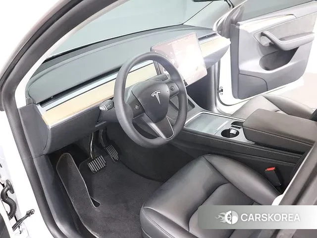 Tesla Model Y 2024 Белый из Кореи, фото 4