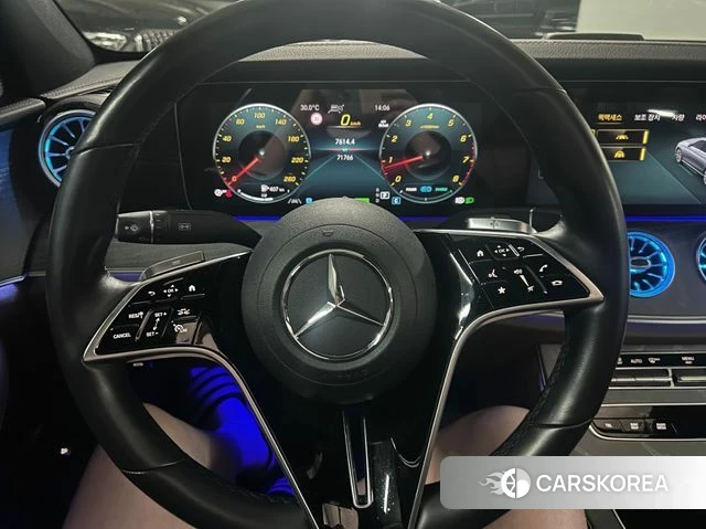 Mercedes-Benz E-Class W213 2022 Белый из Кореи, фото 4
