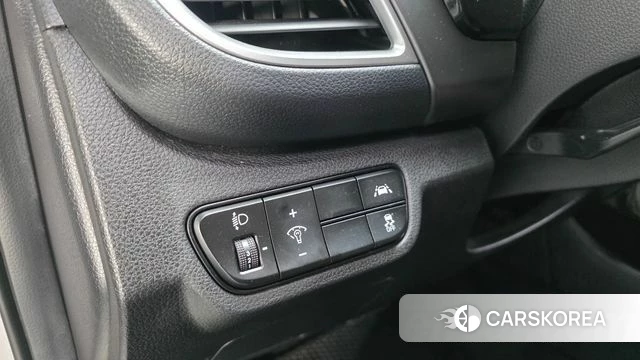 Kia Seltos 2022 Белый из Кореи, фото 4