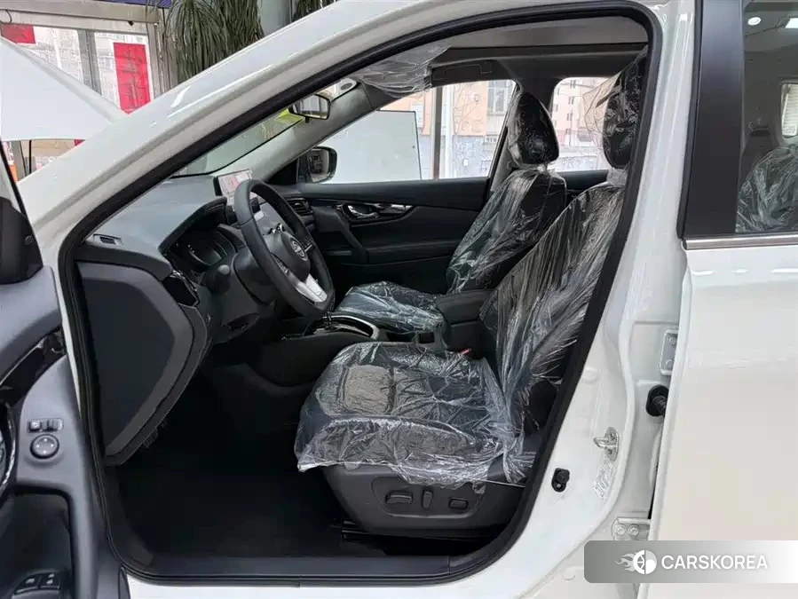 Новый Nissan X-Trail 2026 Белый из Китая, фото 4