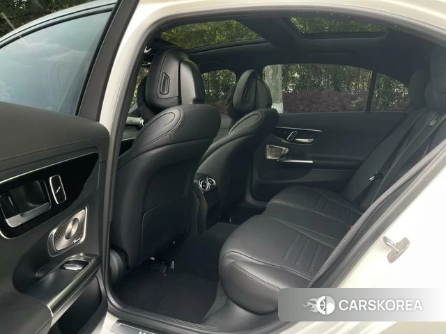 Mercedes-Benz Class C 2024 Белый из Китая, фото 4