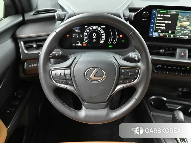 Lexus UX300h 2024 Белый из Кореи, фото 4
