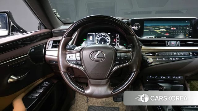 Lexus ES300h 7th generation 2021 Белый из Кореи, фото 4