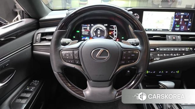 Lexus ES300h 7th generation 2019 Черный из Кореи, фото 4