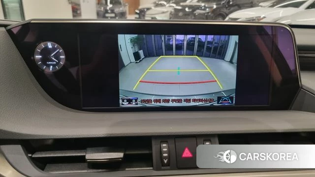 Lexus ES300h 7th generation 2021 Песочный из Кореи, фото 4