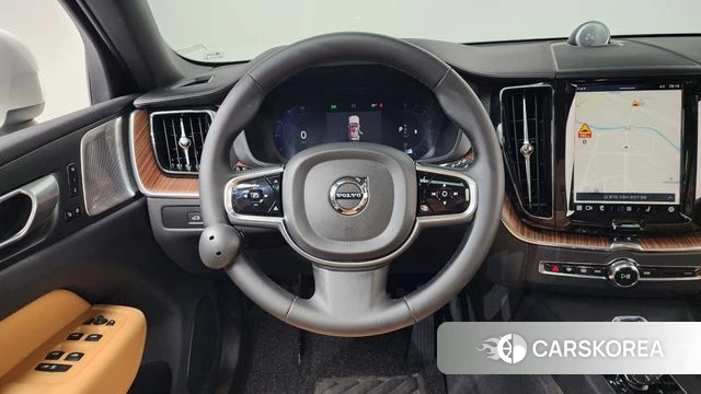Volvo XC60 second Generation 2023 Белый из Кореи, фото 4